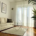 Daire Amazing Flat With Terrace Milano