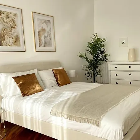 Daire Amazing Flat With Terrace Milano